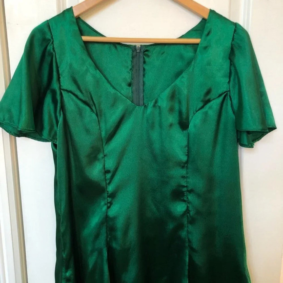 Vintage Handmade Emerald Green Satin Flowy  Front Slit Formal V-Neck Dress - Picture 4 of 6